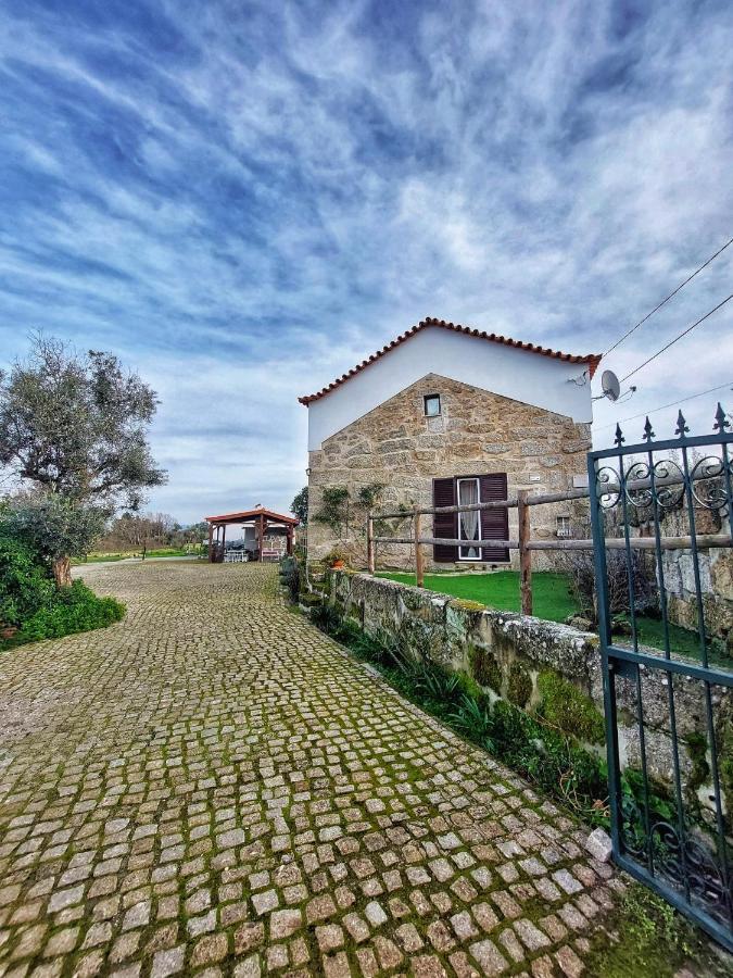 Вилла A Casa Do Soito Оливейра-ду-Ошпитал Экстерьер фото